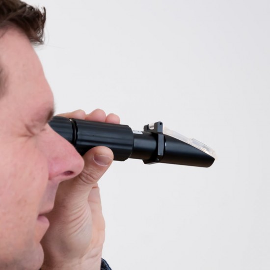 PCE-032-LED Refraktometer PCE-032 led megvilágítással