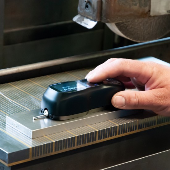 PCE-RT 2000-ICA PCE-RT 2000 érdességméro kalibrálási bizonyítvánnyal