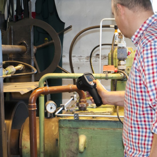 PCE-TC 28-ICA Infravörös hőmérő hőkamerával kalibrálva