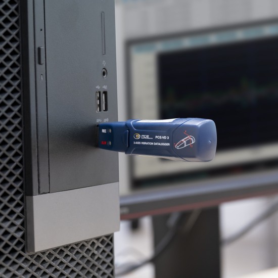 PCE-VD 3-ICA 3 tengelyes rezgésadat-gyűjtő kalibrálva